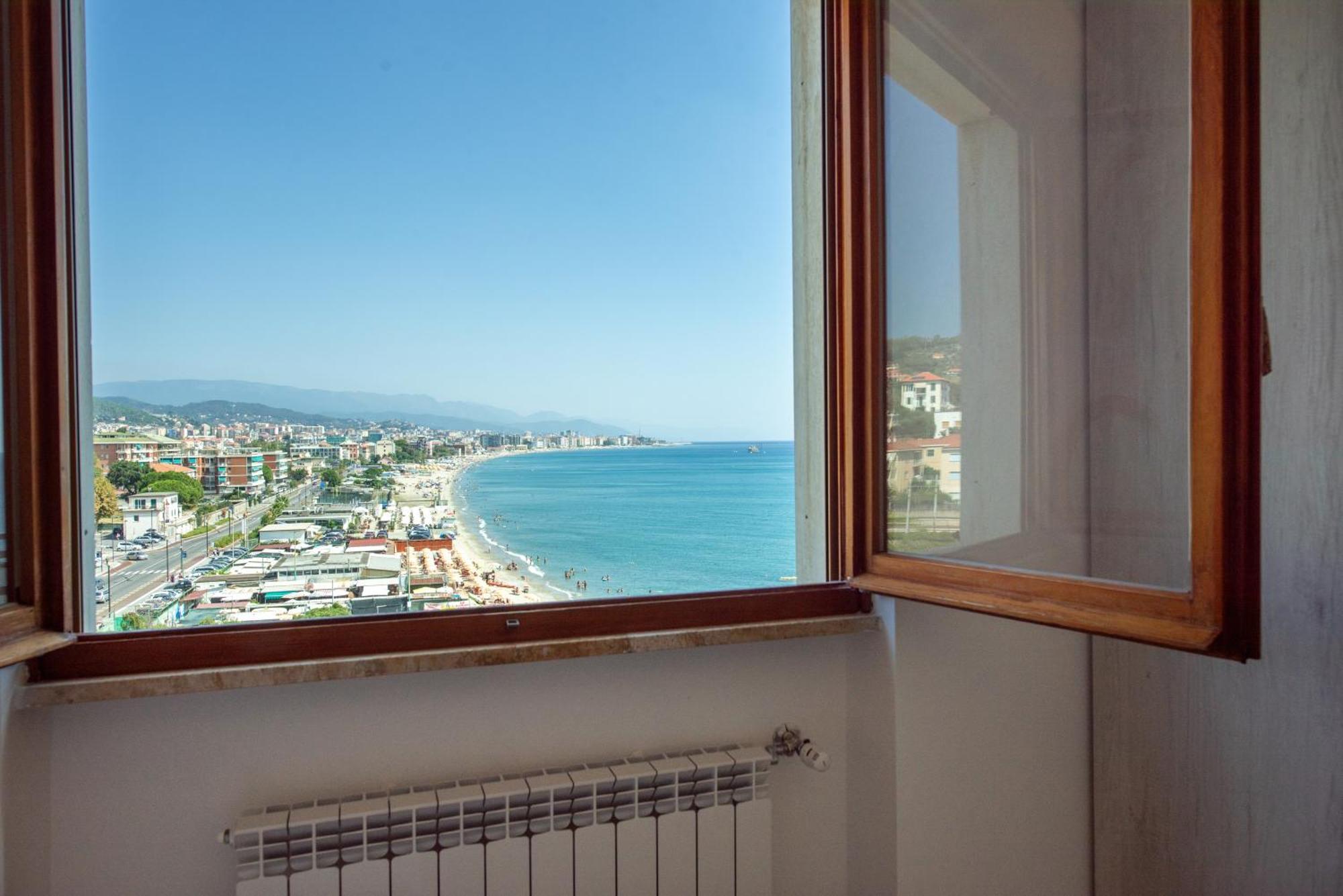 You And The Sea Savona Exteriör bild