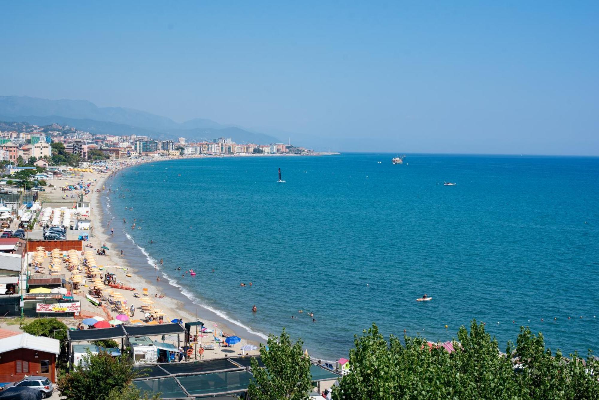 You And The Sea Savona Exteriör bild